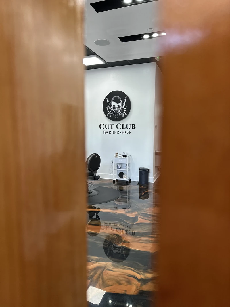 Cut Club Barbershop - Photo 9